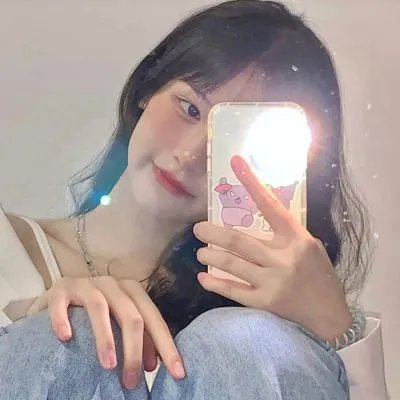 戴丝绸帽的男人封面